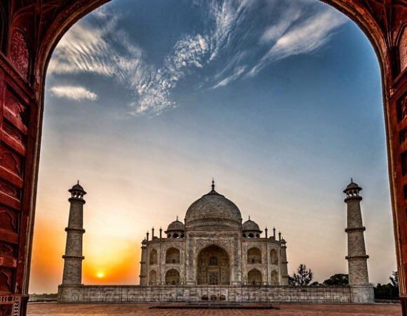 Taj Mahal Sunrise Tour From Delhi by Car